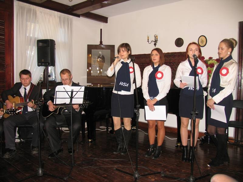 Uroczystość wręczenia Nagród Starosty Łomżyńskiego - koncert Uroczystość wręczenia Nagród Starosty Łomżyńskiego - koncert
