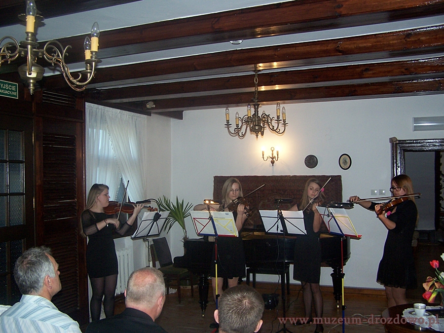 Wykonawczynie koncertu koncert01
